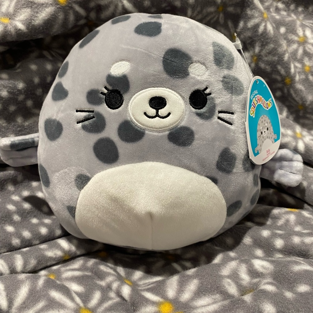 Gray seal squishmallow